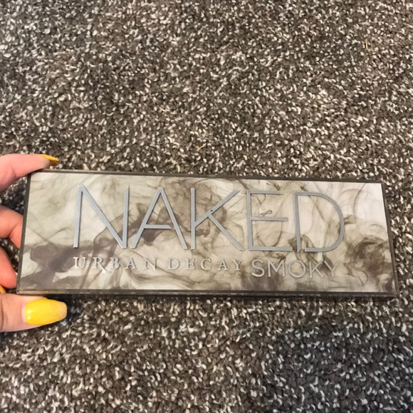 Naked Urban Decay Smokey Palette - Picture 2 of 4